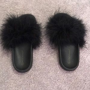 Black Faux Fur Slides